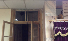 صور: إلقاء حجارة على كنيس يهودي في يافا ليلة السبت الماضي 